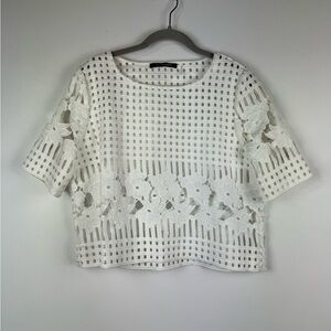 Dolce Cabo Short Sleeve Lace Lattice Top, White, Size Medium